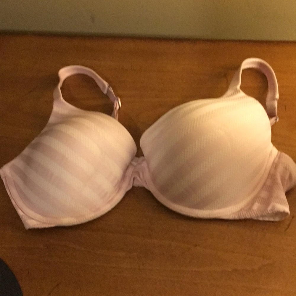 VS Light Pink Push-Up Bra